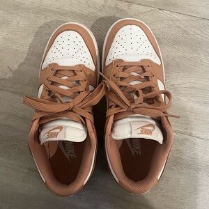 Rose Nike dunks